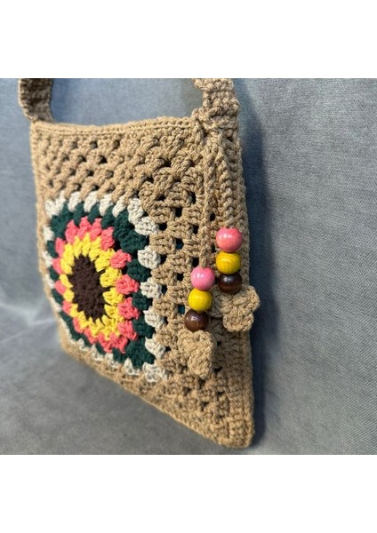 El Örgüsü Ahşap Boncuk Detaylı Mandala Model Omuz Çantası