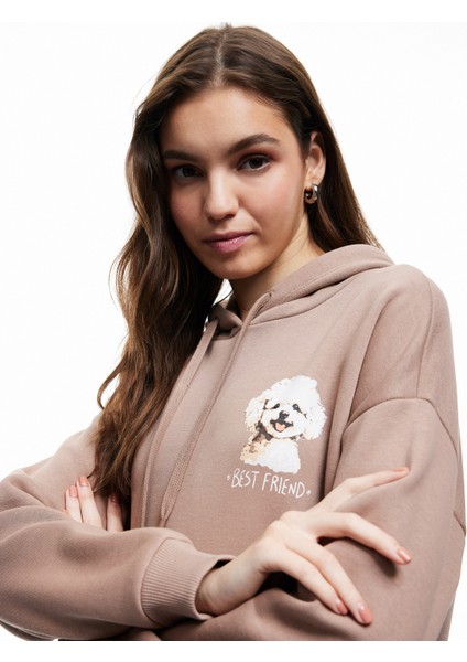 Şardonlu Uzun Kollu Kanguru Cepli Kapüşonlu Arkası Baskılı Oversize Sweatshirt modelleri