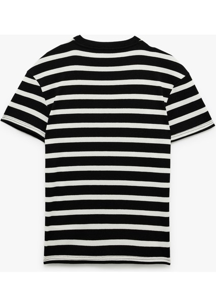Kısa Kollu Bisiklet Yaka Slim Fit Çizgili Tişört fırsatları