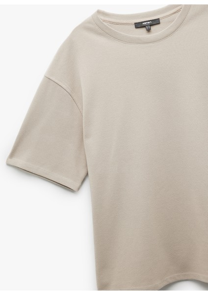Pamuklu Kısa Kollu Bisiklet Yaka Oversize Basic Tişört indirimleri