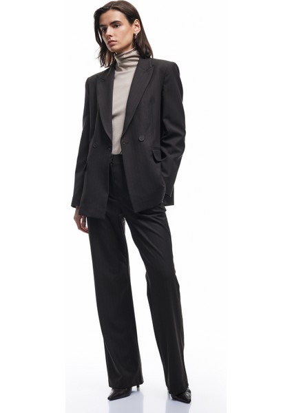 Kapaklı Çift Cepli Uzun Kollu Kruvaze Blazer Ceket fiyatları