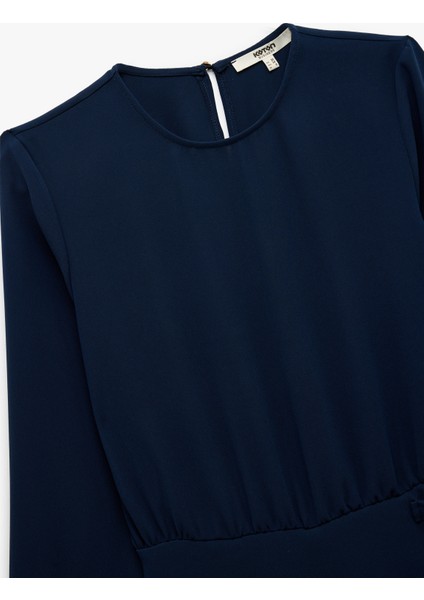 Krep Kumaş Bisiklet Yaka Metal Aksesuarlı Uzun Kollu Mini Elbise