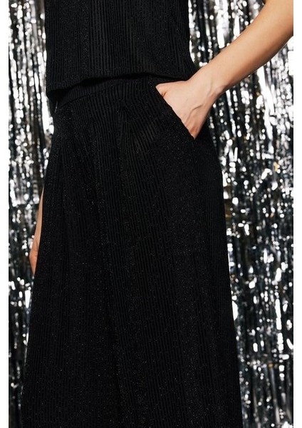 Limited Sim Çizgili Geniş Paça Siyah Pantolon fiyatları