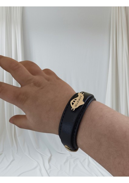 Mehmet İsmine Özel Uçak Motifli 14 Ayar Altın Plakalı Doğal Siyah Derili Hediye Bileklik-447İsim