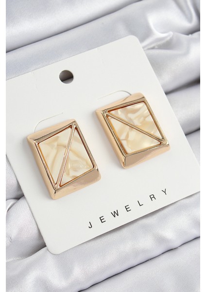 Pirinç Krem Üçgen Kesim Detaylı Kare Model Vintage Gold Renk Kadın Küpe