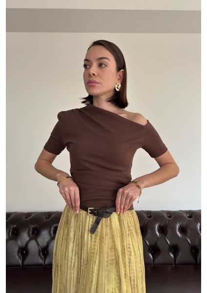 Açık Omuzlu Tasarım Tshirt- Kahverengi modelleri