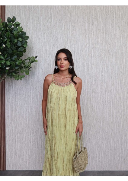 Yaka Aksesuarlı Desenli Tül Elbise fiyatları