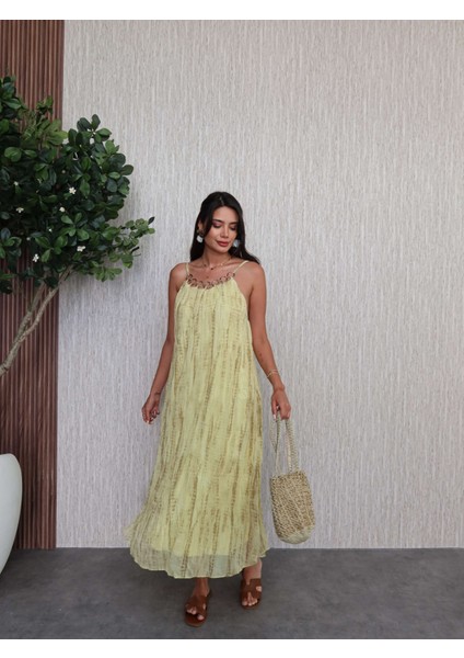 Yaka Aksesuarlı Desenli Tül Elbise fırsatları