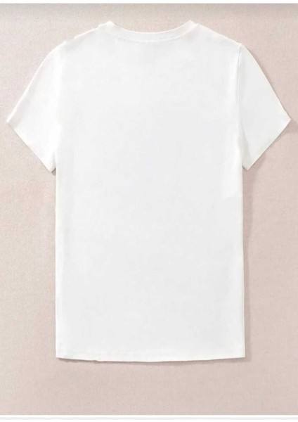 Oversize T-Shirt Karakterleri Baskılı Beyaz Renk fiyatları
