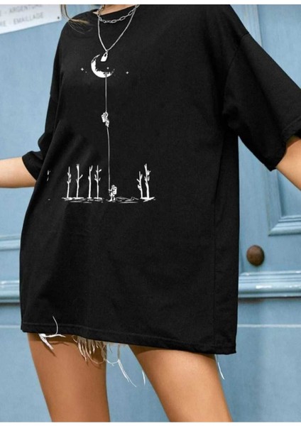 Oversize T-Shirt Astronot Baskılı Siyah Renk