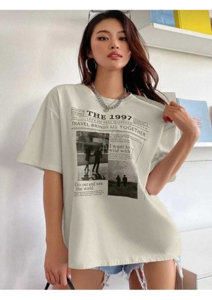 Oversize T-Shirt Gazete Baskılı Bej Renk