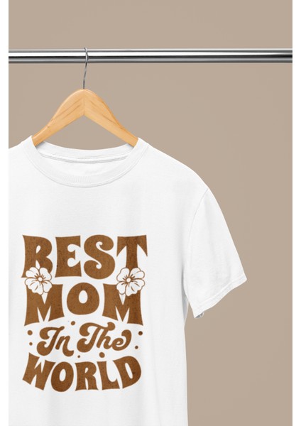 Best Mom In The World Baskılı Standart Kalıp Bisiklet Yaka Pamuklu Kadın Tshırt