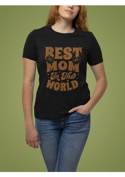 Best Mom In The World Baskılı Standart Kalıp Bisiklet Yaka Pamuklu Kadın Tshırt fiyatları