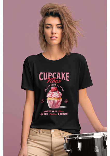 Cupcake Baskılı Standart Kalıp Bisiklet Yaka Pamuklu Kadın Tshırt