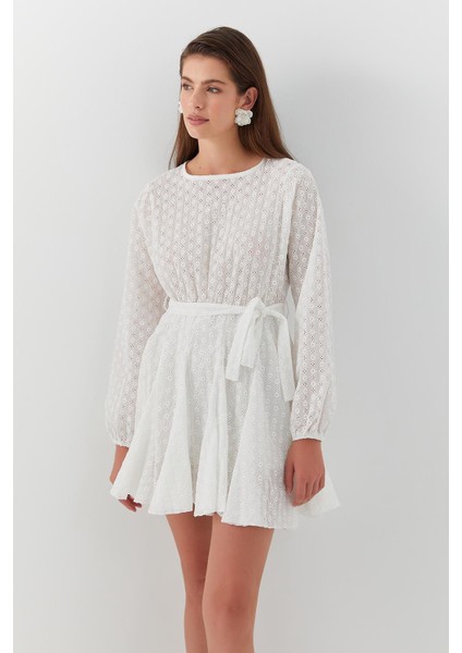 Kemerli Uzun Kollu Fisto Mini Elbise Beyaz