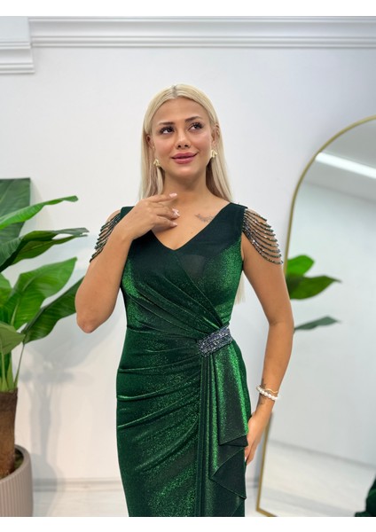 Kalın Askılı Boncuk Islemelı Elbıse indirimleri