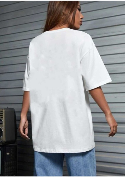 Oversize T-Shirt Gazete Baskılı Beyaz Renk fiyatları