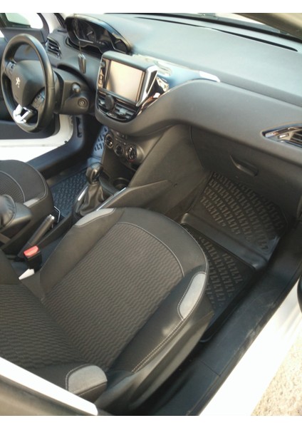 Peugeot 208 3D Siyah Havuzlu Paspas 2012 ve 2021 modelleri