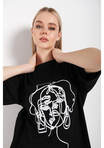 Oversize T-Shirt Baskılı Siyah Beyaz Renk