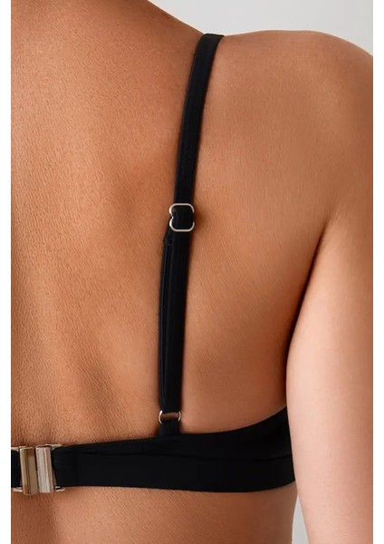 Metal Kopçalı Şık Bikini Üstü (Çıkartılabilir Kaplı) fırsatları
