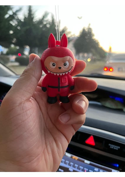 Labubu Squid Game Kıyafetli Minik Figür Kırmızı Labubu Halkalı