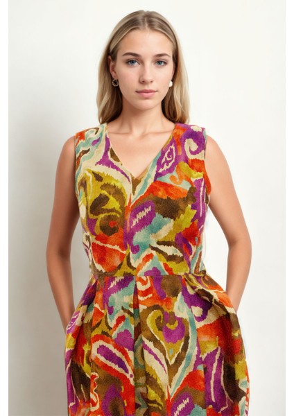 V Yaka Pileli Beli Bağlamalı Desenli Elbise fiyatları