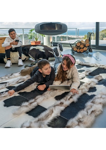 %100 Doğal Dana Derisi Kaymaz Taban Premium Patchwork Halı - Siyah Beyaz Tilki Kürklü fiyatları