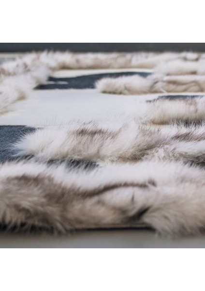 %100 Doğal Dana Derisi Kaymaz Taban Premium Patchwork Halı - Siyah Beyaz Tilki Kürklü