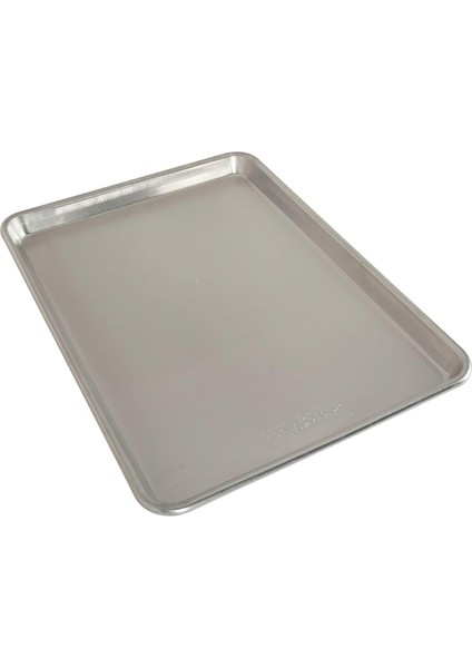 Ware 45300 Naturals Fırın Çeyrek Tepsisi, Alüminyum Sac, Küçük Yemekleri Pişirmek ve Isıtmak Için Birinci Sınıf Pişirme Kalıpları, Abd'de Üretilmiştir, Gümüş