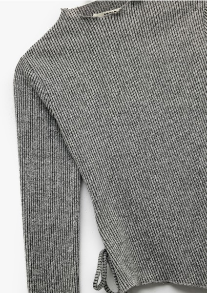 Uzun Kollu Dik Yaka Asimetrik Bağlama Detaylı Bluz modelleri