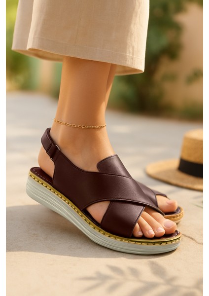 Kadın Siyah Ortopedik Hakiki Deri Terlik – Konforlu Anatomik Tabanlı Terlik