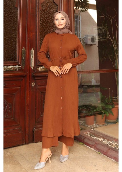 Yırtmaç Detaylı Uzun Takım Kahverengi