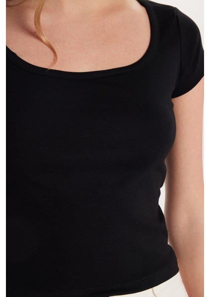 Kadın Slim Fit Dar Kesim Pamuklu Kısa Kollu U Yaka Siyah Bluz modelleri