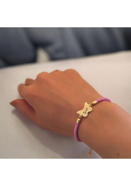 Gül İsmine Özel 14 Ayar Altın Plakalı Pembe Derili Kelebek Motifli Hediye Bileklik-455İsim