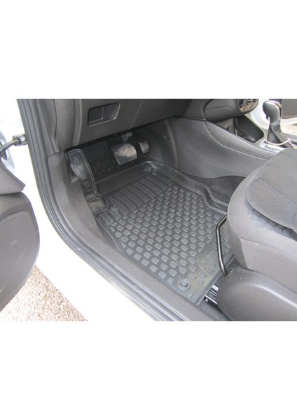Opel Corsa E 3D Siyah Havuzlu Paspas 2015 ve 2018 modelleri