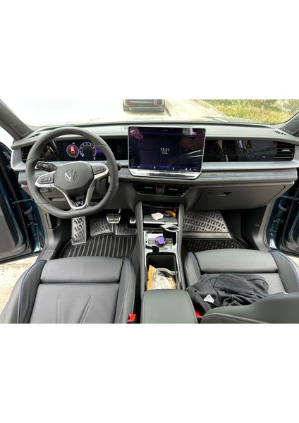 Volkswagen Tayron 3D Siyah Havuzlu Paspas 2024 ve Sonrası