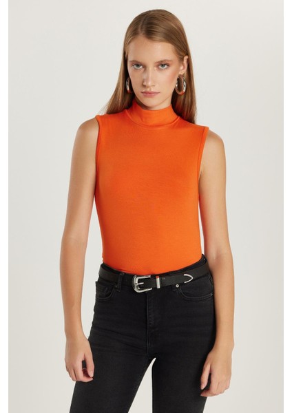 Kadın Regular Fit Klasik Kesim Viskon Kumaş Balıkçı Yaka Sıfır Kol Turuncu Bluz