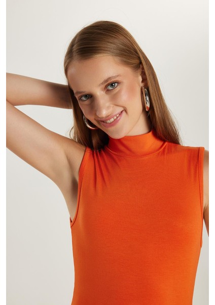 Kadın Regular Fit Klasik Kesim Viskon Kumaş Balıkçı Yaka Sıfır Kol Turuncu Bluz fiyatları