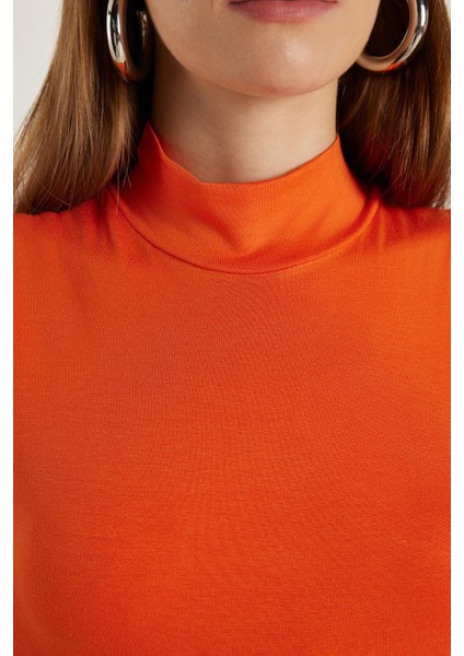 Kadın Regular Fit Klasik Kesim Viskon Kumaş Balıkçı Yaka Sıfır Kol Turuncu Bluz modelleri