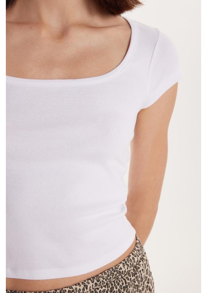 Kadın Slim Fit Dar Kesim Pamuklu Kısa Kollu U Yaka Beyaz Bluz modelleri