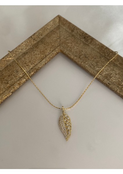 Xuping Jewelry 14 Ayar Altın Kaplama Zirkon Taşlı Yaprak Kolye fiyatları