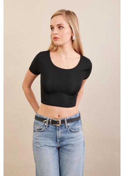 Kadın Siyah Sırtı Açık Crop Bluz AN6038 fırsatları