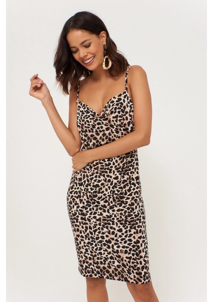 Kadın Camel Leopar Desenli Degaje Yaka Elbise LPP1130
