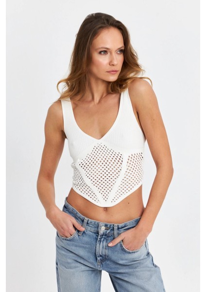 Kadın Ekru Ajurlu Crop Bluz SB030
