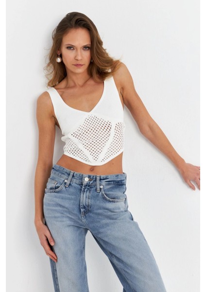 Kadın Ekru Ajurlu Crop Bluz SB030