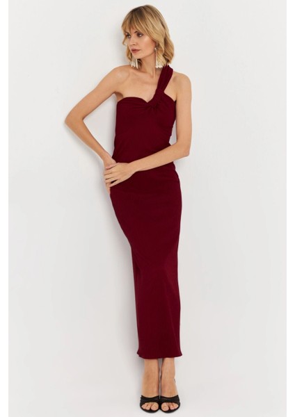 Kadın Bordo Asimetrik Yaka Maxi Elbise NH25455