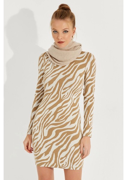 Kadın Ekru Zebra Desenli Mini Elbise AYD249