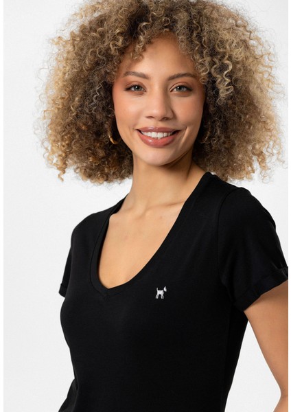 Christina Kadın Derin V Yaka Slim Fit T-Shirt fırsatları
