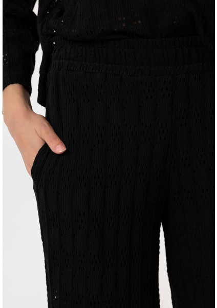 Johanna Siyah Ajurlu Regular Fit Kadın Pantolon modelleri