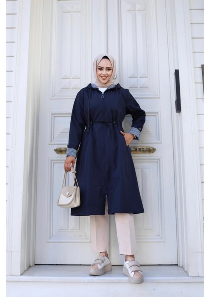 Kadın Fermuarlı Kısa Bondit Trençkot fırsatları